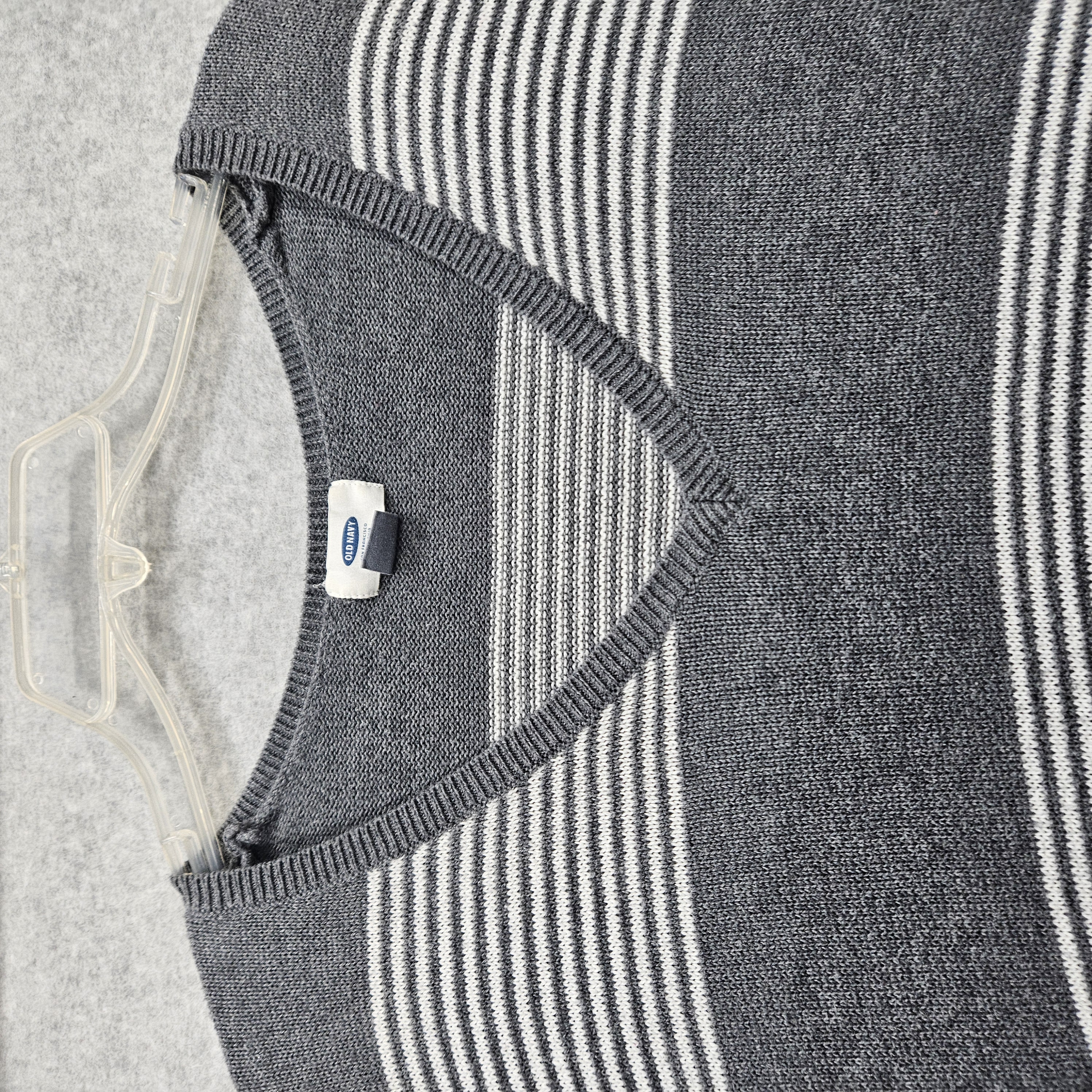 Old Navy Women's XL Gray & White Long Sleeve Sweater