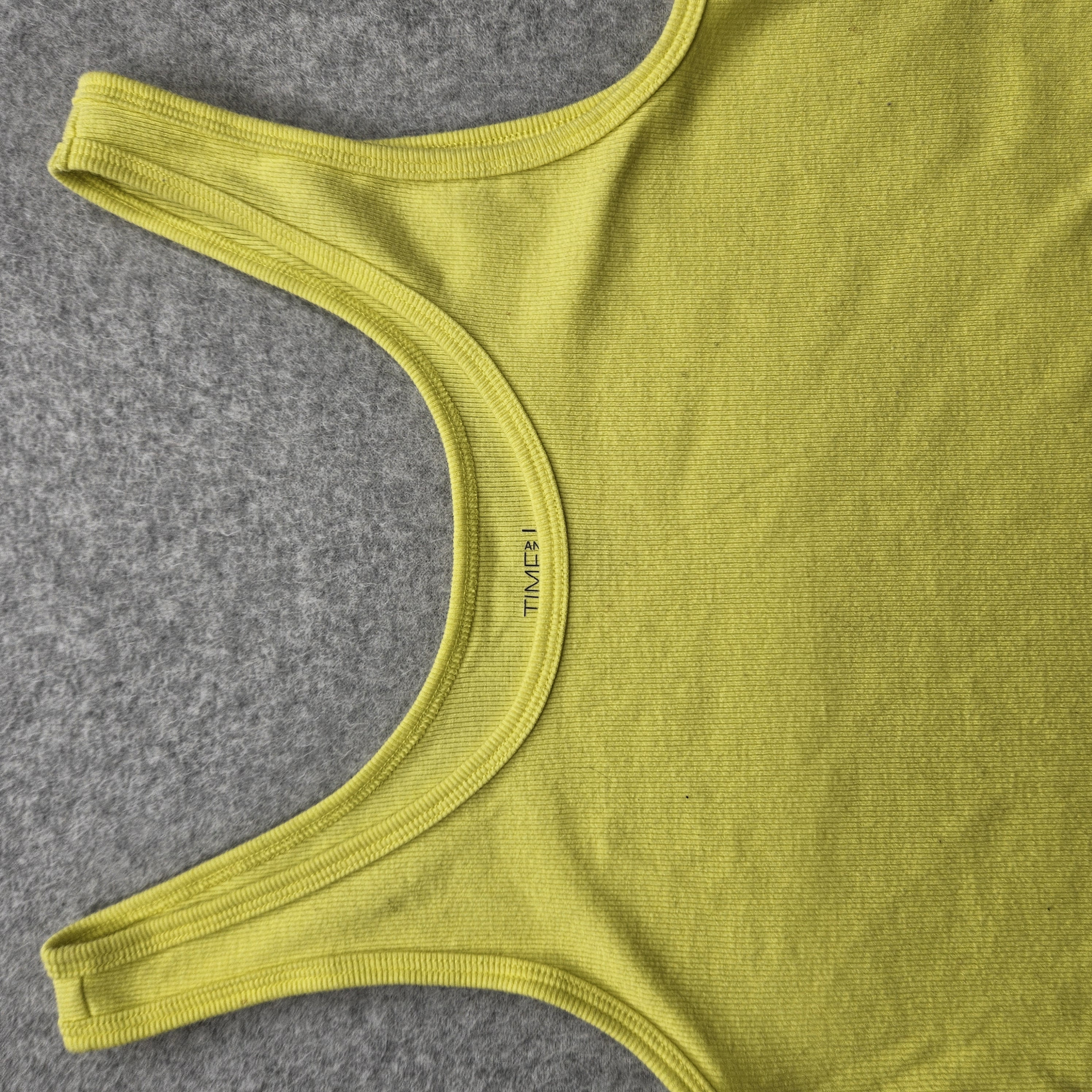 Time and Tru Womens Size Large Yellow Ribbed Sleeveless Tank Top