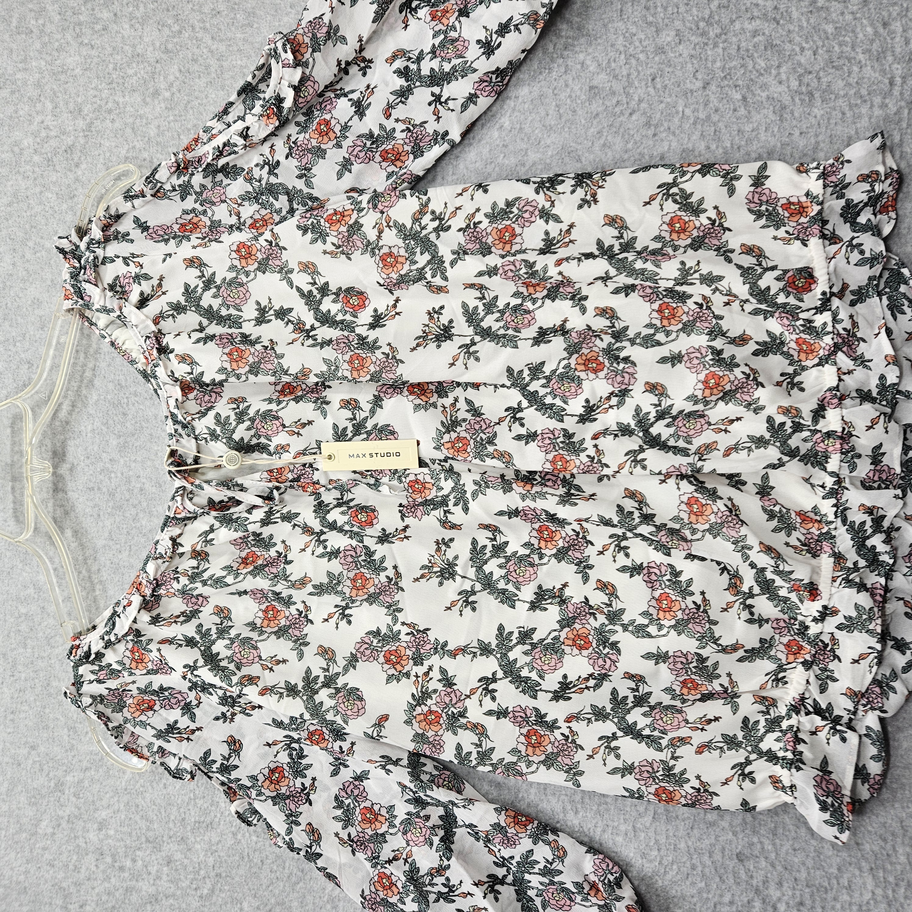 Max Studio Women Size XL White Floral Cold Shoulder Long Sleeve Blouse Top NWT