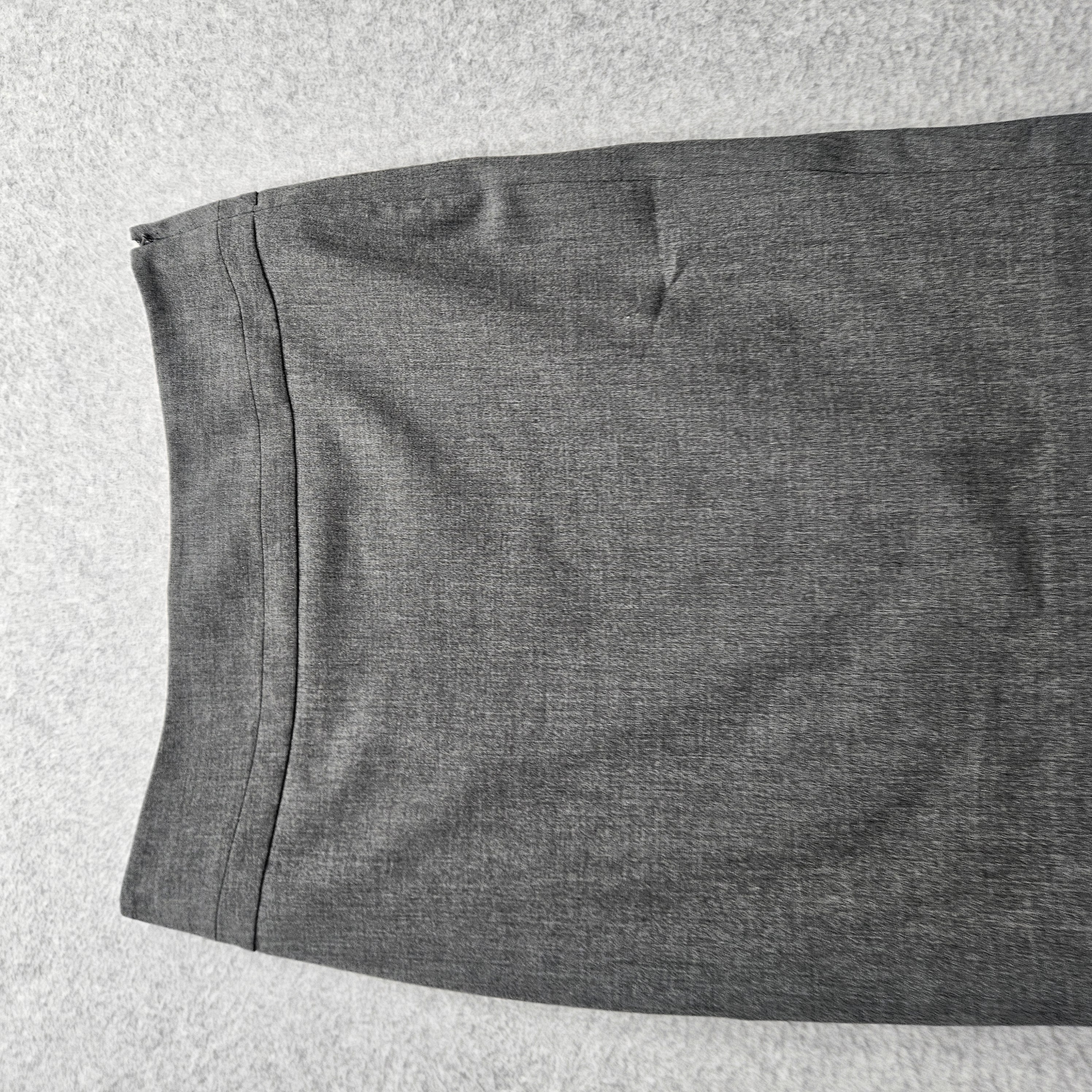 The Limited Collection Women Size 8 Gray Pencil Skirt