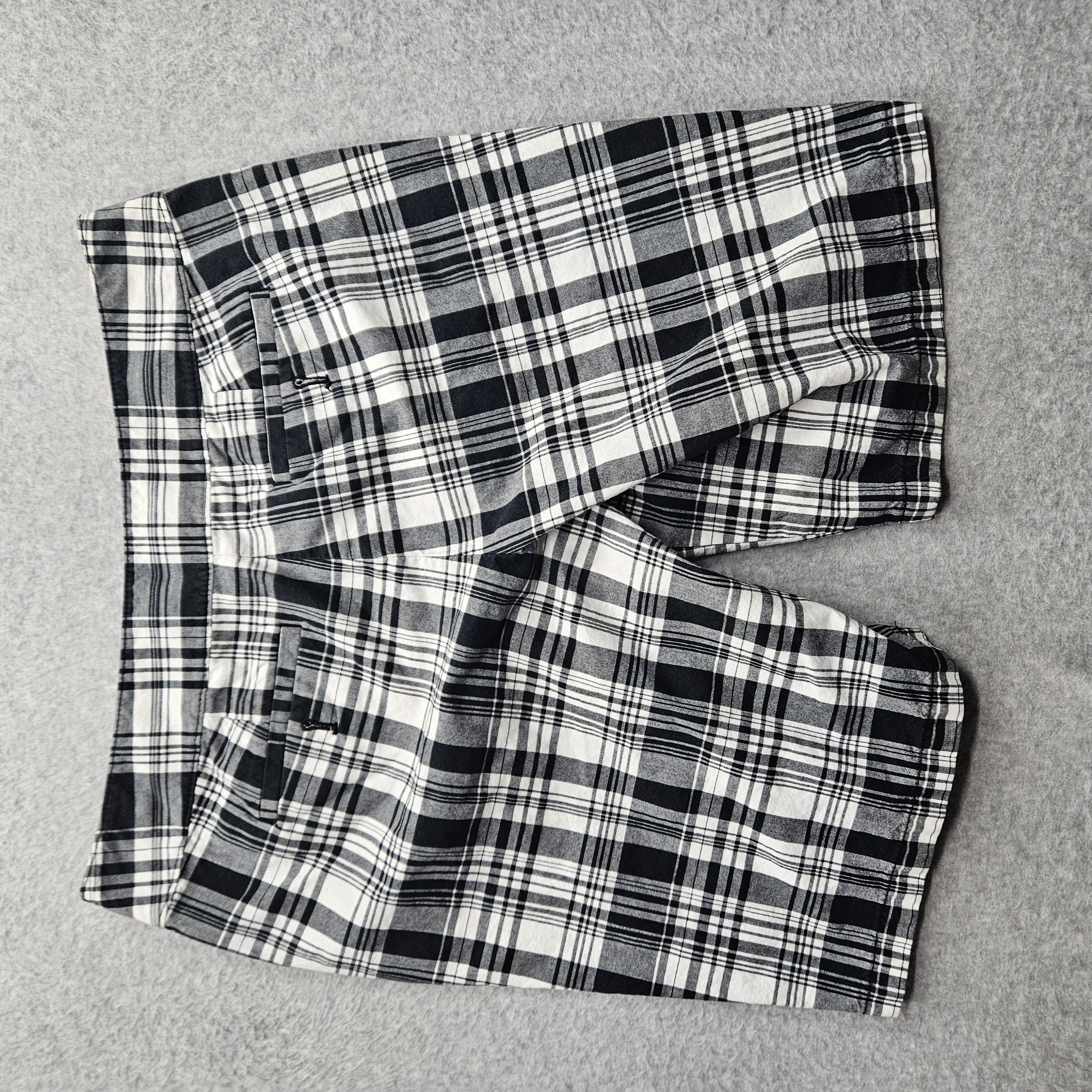 Ann Taylor Women Size 8 Black White Plaid Signature Fit Shorts