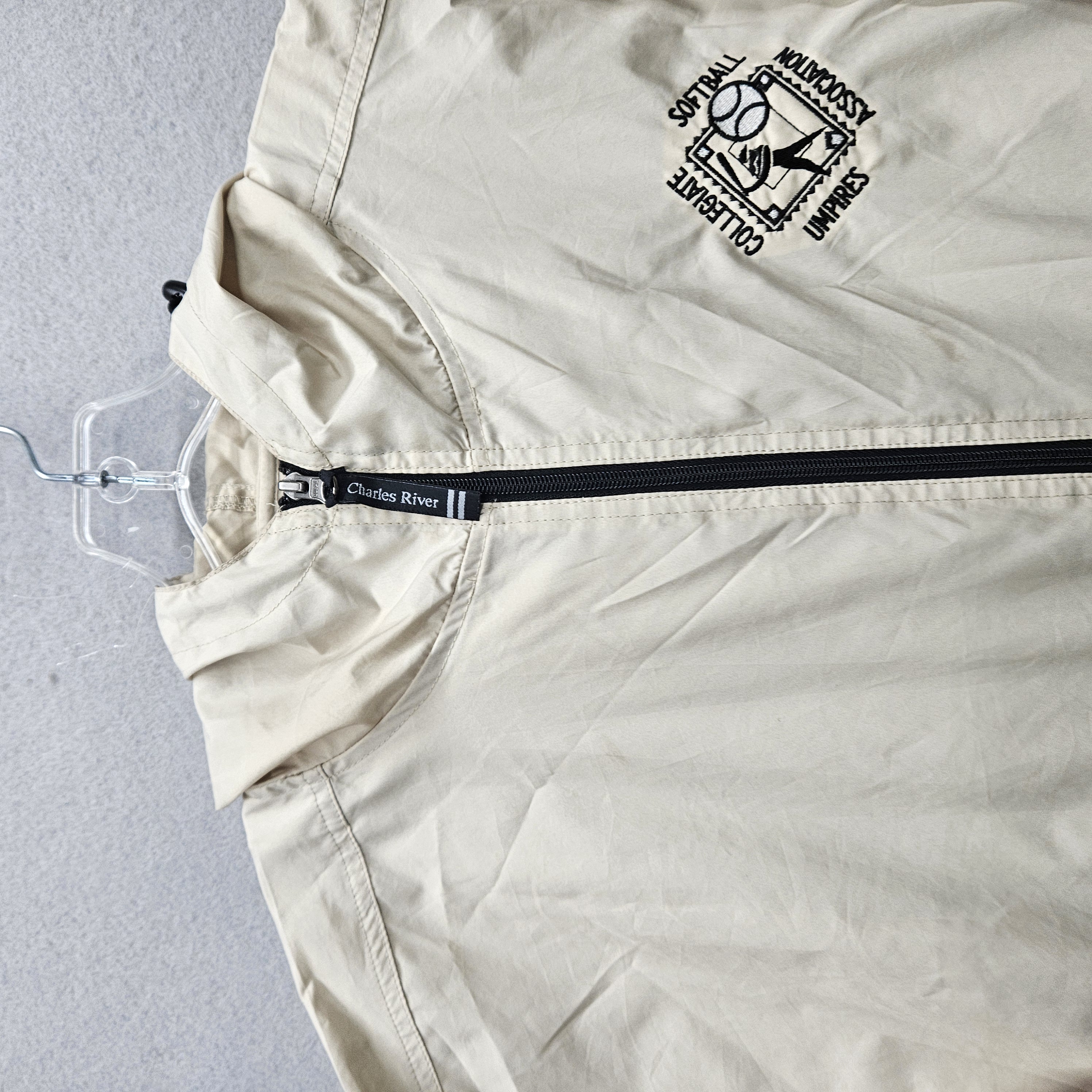 Charles River Apparel Softball Umpire Men's XL White Zip Up Jacket