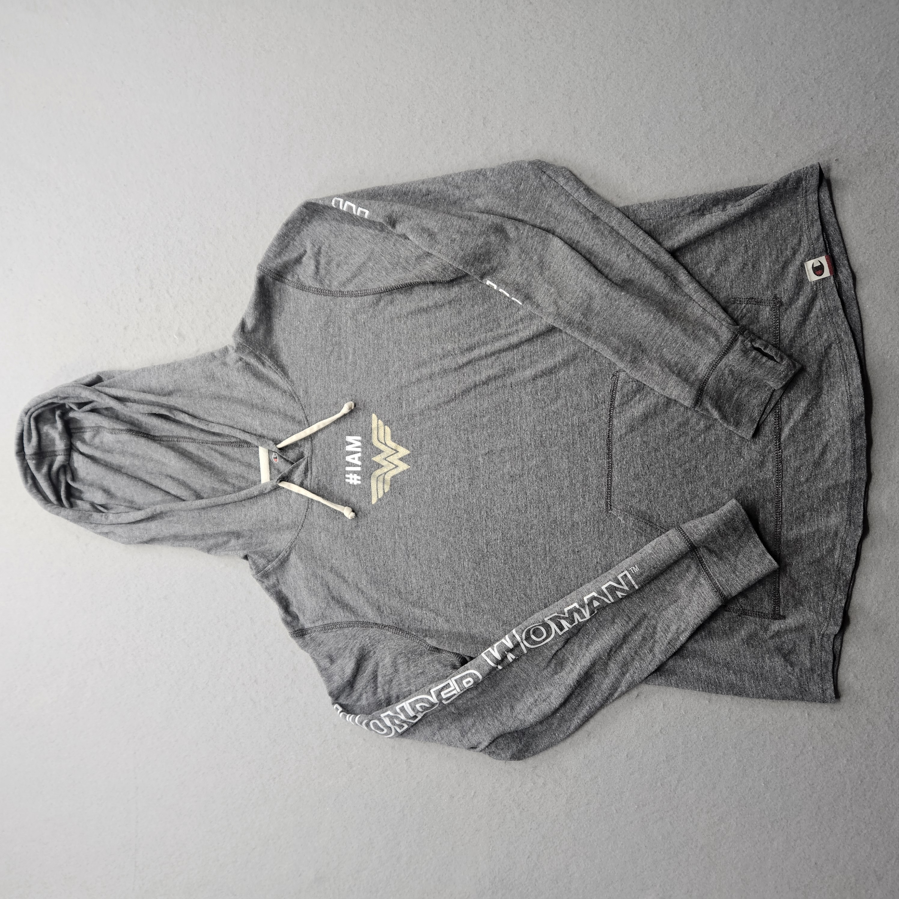 Champion Women's Medium Gray I am Wonder Woman logo Print L/S Hoodie