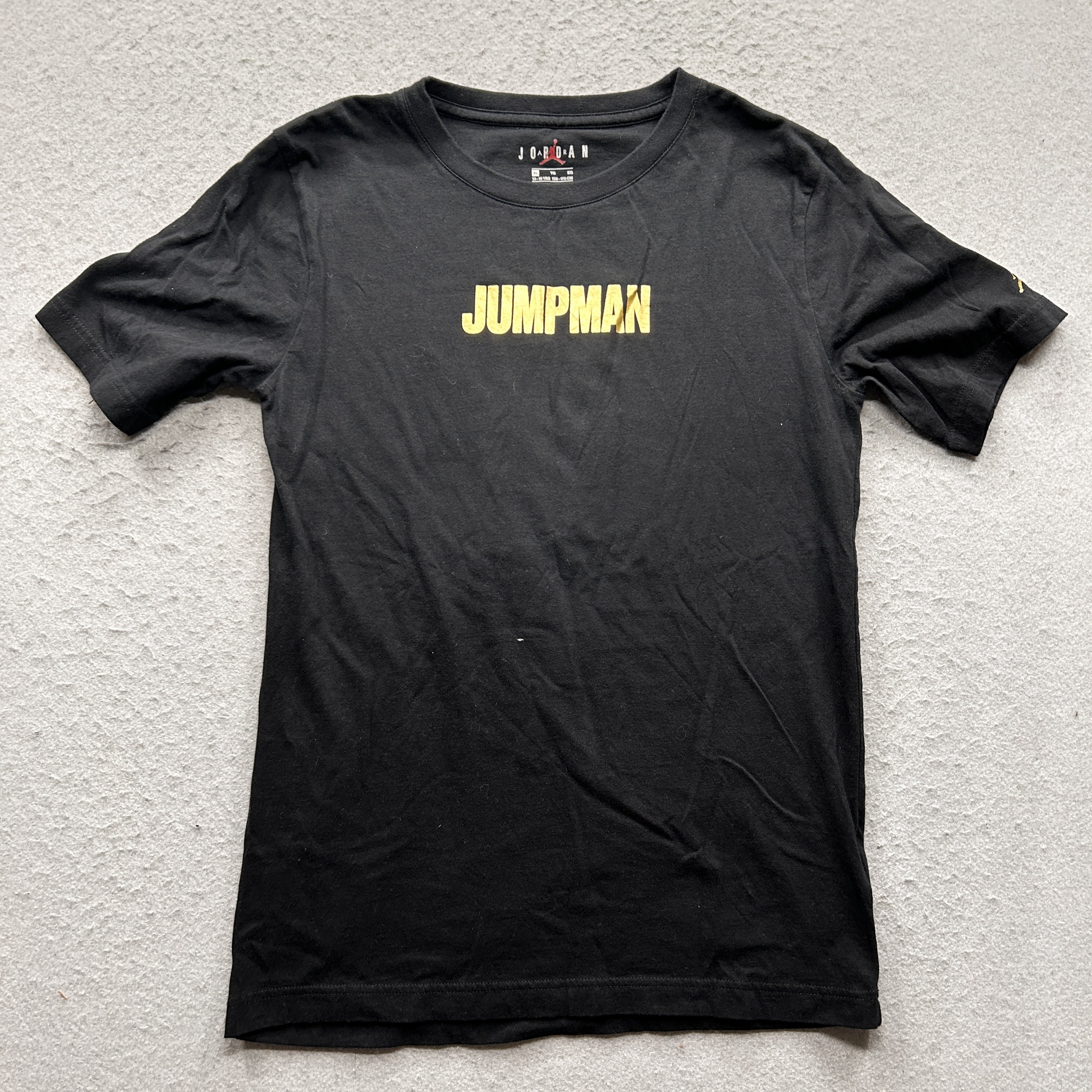 Jumpman Jordan Youth Boys XL Black Gold Basketball Graphic T-shirt