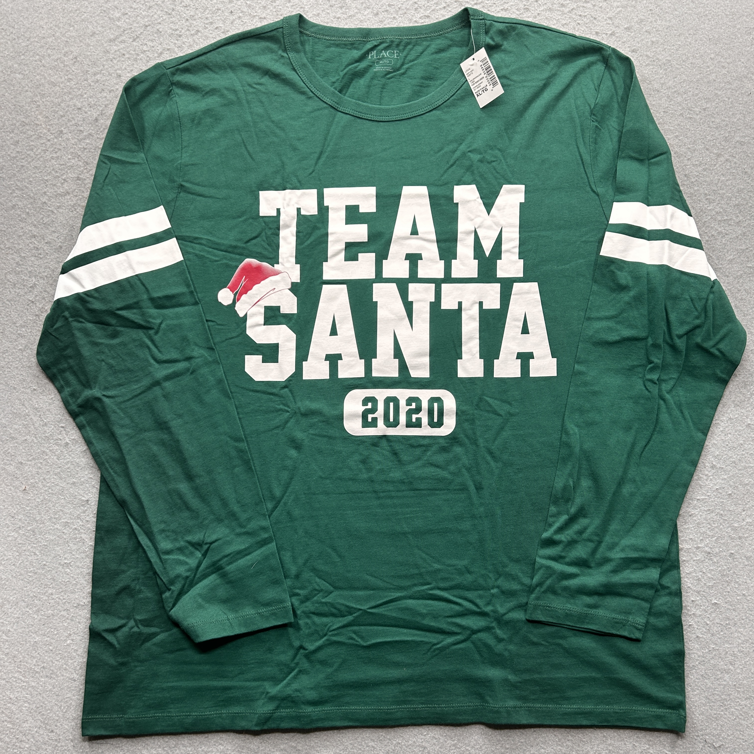 Team Santa 2020 PLACE Boys Size XL Green Long Sleeve T-Shirt NWT